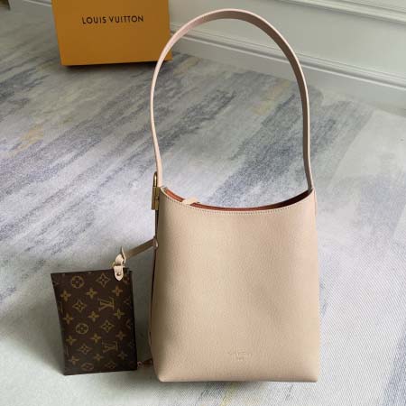 2025年12月10日入荷Louis Vuitton バッグ...