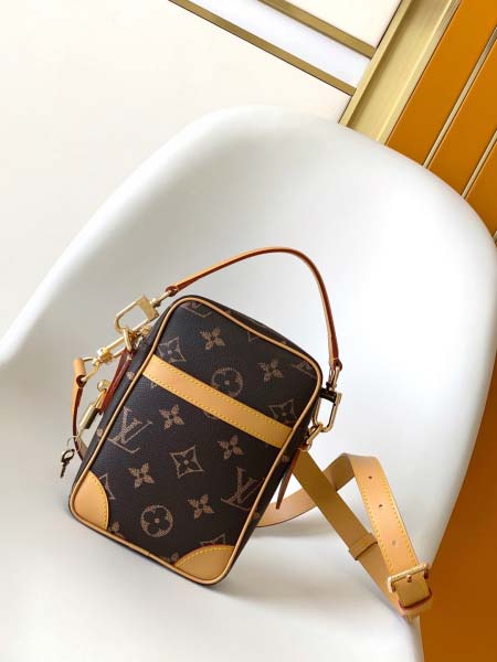 2025年12月10日入荷Louis Vuitton バッグ...