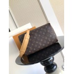 2025年12月10日入荷Louis Vuitton バッグ高品質新作/誕生日プレゼント/ZC工場