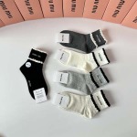 2025年12月10日入荷新品MiuMiu靴下ギフト/誕生日/記念品/アクセサリーkaka工場