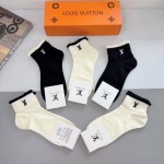 2025年12月10日入荷新品Louis Vuitton靴下ギフト/誕生日/記念品/アクセサリーkaka工場