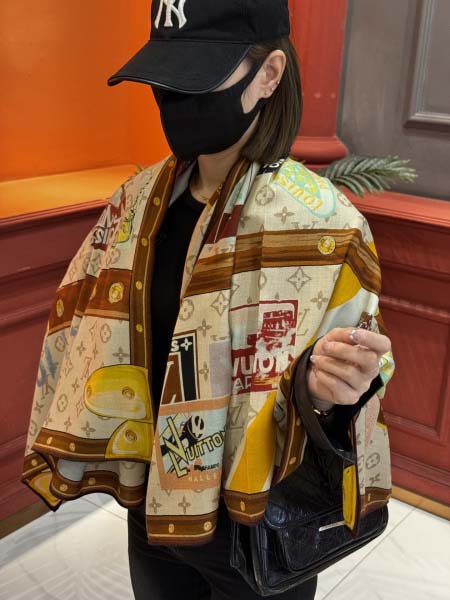 2025年12月10日入荷新品Louis Vuittonマフ...