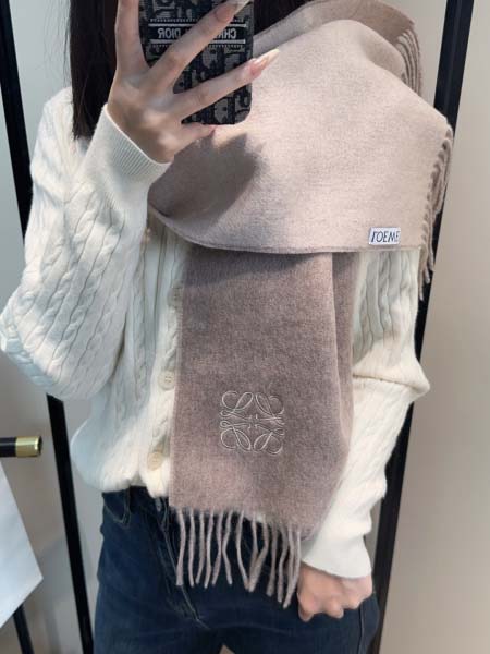 2025年12月10日入荷新品Loeweマフラーギフト/誕生...