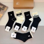 2025年12月10日入荷新品BURBERRY靴下ギフト/誕生日/記念品/アクセサリーkaka工場