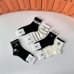 2025年12月10日入荷新品LOUIS VUITTON靴下ギフト/誕生日/記念品/アクセサリーkaka工場