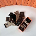 2025年12月10日入荷新品LOUIS VUITTON靴下ギフト/誕生日/記念品/アクセサリーkaka工場