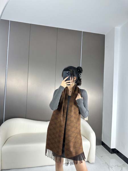 2025年12月11日入荷新品CELINEマフラーギフト/誕...