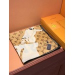 2025年12月11日入荷新品Louis Vuittonマフラーギフト/誕生日/記念品/アクセサリーkaka工場