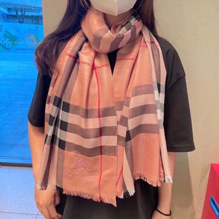 2025年12月11日入荷新品Burberryマフラーギフト...