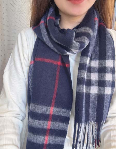 2025年12月11日入荷新品Burberryマフラーギフト...