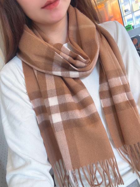 2025年12月11日入荷新品Burberryマフラーギフト...