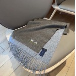 2025年12月11日入荷新品Louis Vuittonマフラーギフト/誕生日/記念品/アクセサリーkaka工場