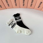 2025年12月11日入荷新品MiuMiu靴下ギフト/誕生日/記念品/アクセサリーkaka工場