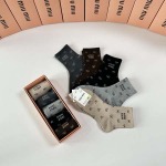 2025年12月11日入荷新品MiuMiu靴下ギフト/誕生日/記念品/アクセサリーkaka工場