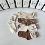 2025年12月11日入荷新品Chanel靴下ギフト/誕生日/記念品/アクセサリーkaka工場