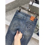 2025年12月12日入荷新作VALENTINOジーパン秋冬高品質/人気/限定版/Knt工場