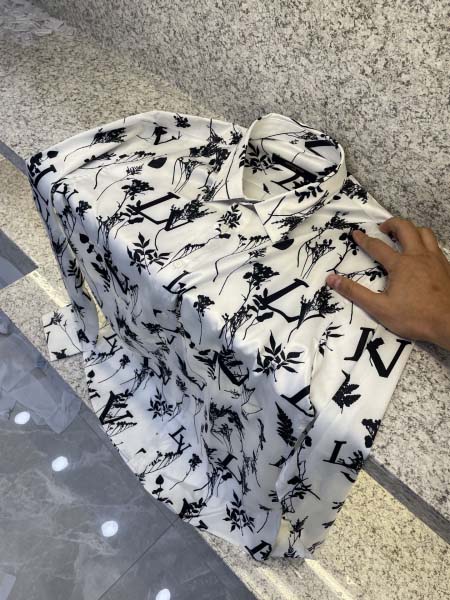 2025年12月12日入荷新作Louis Vuittonシャ...