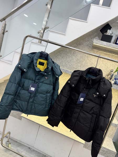 2025年12月14日入荷新作Pradaダウンジャケット秋冬...