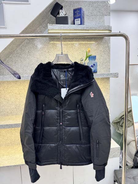 2025年12月14日入荷新作Monclerダウンジャケット...