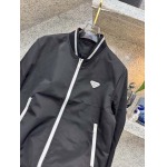 2025年12月14日入荷新作Pradaジャケット秋冬高品質/人気/限定版/Knt工場