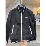 2025年12月14日入荷新作Pradaジャケット秋冬高品質/人気/限定版/Knt工場
