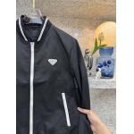 2025年12月14日入荷新作Pradaジャケット秋冬高品質/人気/限定版/Knt工場