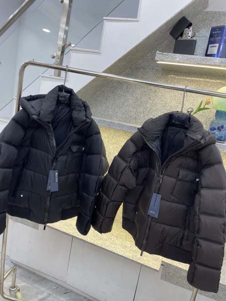 2025年12月14日入荷新作DIORダウンジャケット秋冬高...