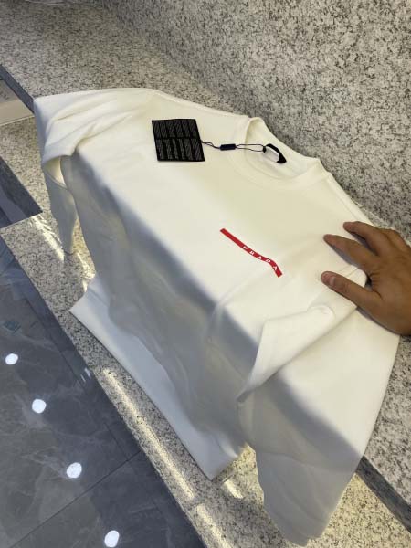 2025年12月15日入荷新作Pradaスウェット秋冬高品質...