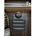 2025年12月16日入荷新作Fendiダウンジャケット秋冬高品質/人気/ASB工場