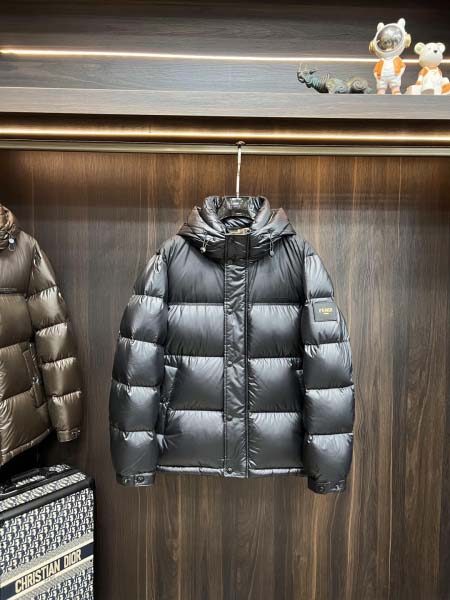 2025年12月16日入荷新作Fendiダウンジャケット秋冬...