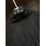 2025年12月16日入荷新作Pradaジャケット秋冬高品質/人気/ASB工場