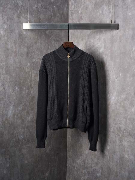 2025年11月17日秋冬新作VERSACEジャケット高品質...