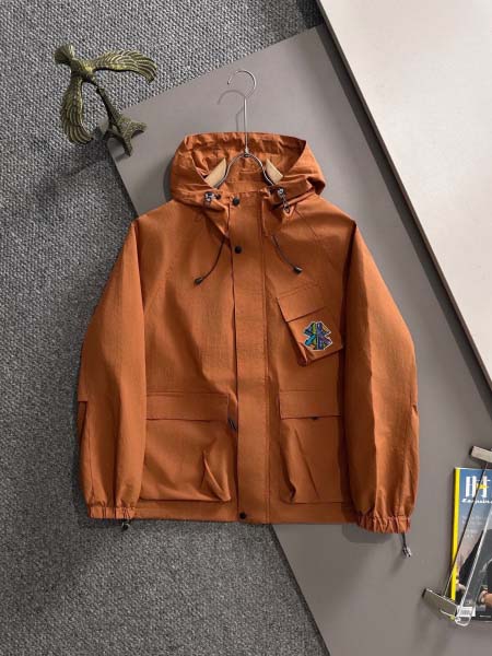 2025年11月18日秋冬新作Balenciagaジャケット...