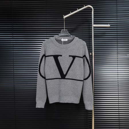 2025年11月19日秋冬新作Valentinoニットのセー...