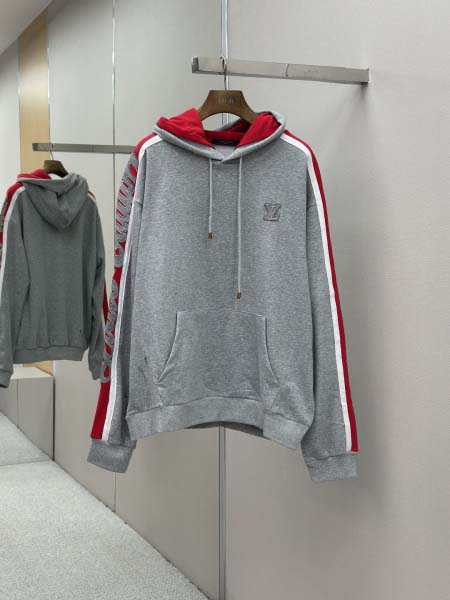 2025年11月19日秋冬新作Louis Vuittonスウ...