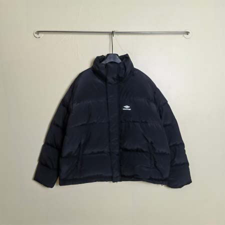 2025年12月22日秋冬新作Balenciagaダウンジャ...