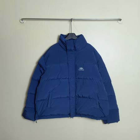 2025年12月22日秋冬新作Balenciagaダウンジャ...