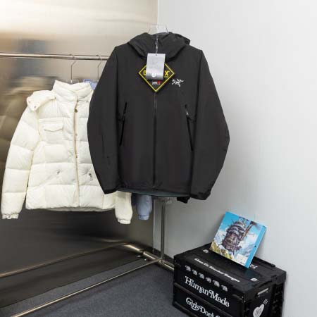 2025年12月23日秋冬新作ARCTERYXダウンジャケッ...