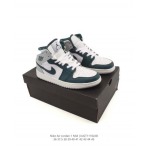 2025年12月25日入荷新品（NIKE）AIR JORDAN 1 MID人気 スニーカー男女兼用/誕生日プレゼント/XH工場