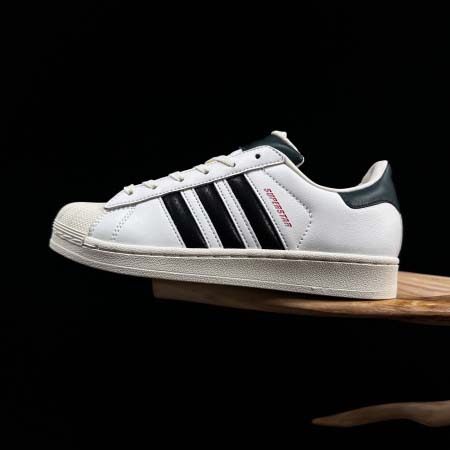2025年12月25日入荷新品Adidas Original...
