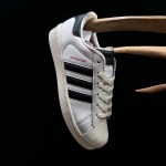 2025年12月25日入荷新品Adidas Originals Superstar人気 スニーカー男女兼用/誕生日プレゼント/XH工場