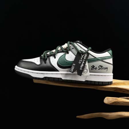 2025年12月25日入荷新品Nike DunkRetro ...