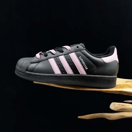 2025年12月25日入荷新品Adidas Original...