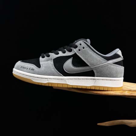 2025年12月25日入荷新品Nike Dunk SB Lo...