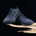 2025年12月25日入荷新品On Cloudtilt Moon人気 スニーカー男女兼用/誕生日プレゼント/XH工場