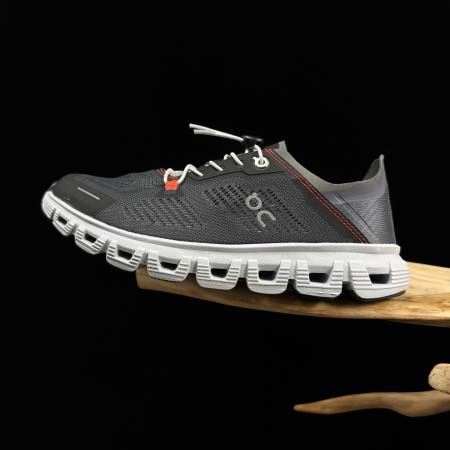 2025年12月25日入荷新品Loewe x On人気 スニ...