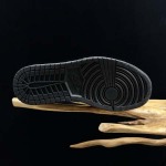 2025年12月25日入荷新品Louis Vuitton人気 スニーカー男女兼用/誕生日プレゼント/XH工場