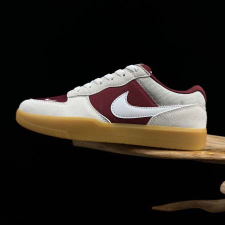 2025年12月25日入荷新品Nike SB Force 5...