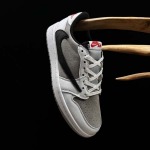 2025年12月25日入荷新品Travis Scott x Air Jordan AJ1 Low OG SP TS人気 スニーカー男女兼用/誕生日プレゼント/XH工場