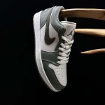 2025年12月25日入荷新品Jordan Air Jordan 1人気 スニーカー男女兼用/誕生日プレゼント/XH工場